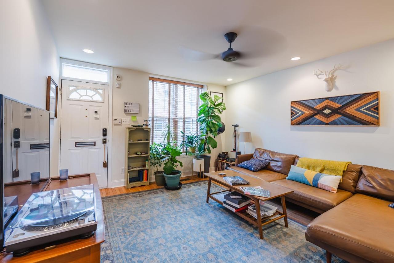 Bedroom In Thoughtfully Decorated East Passyunk Home Φιλαδέλφεια Εξωτερικό φωτογραφία