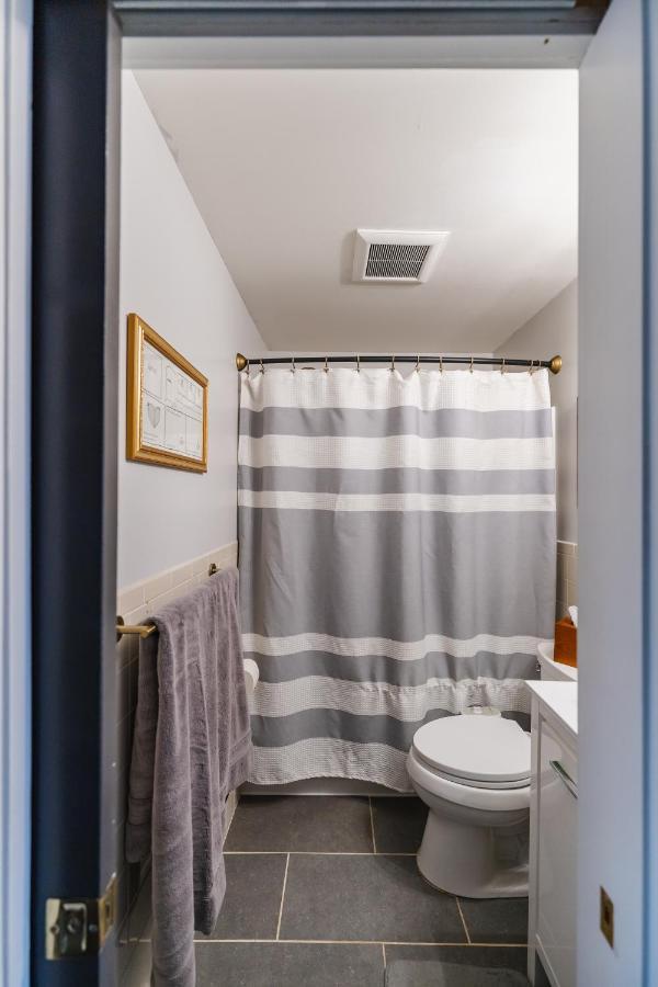 Bedroom In Thoughtfully Decorated East Passyunk Home Φιλαδέλφεια Εξωτερικό φωτογραφία