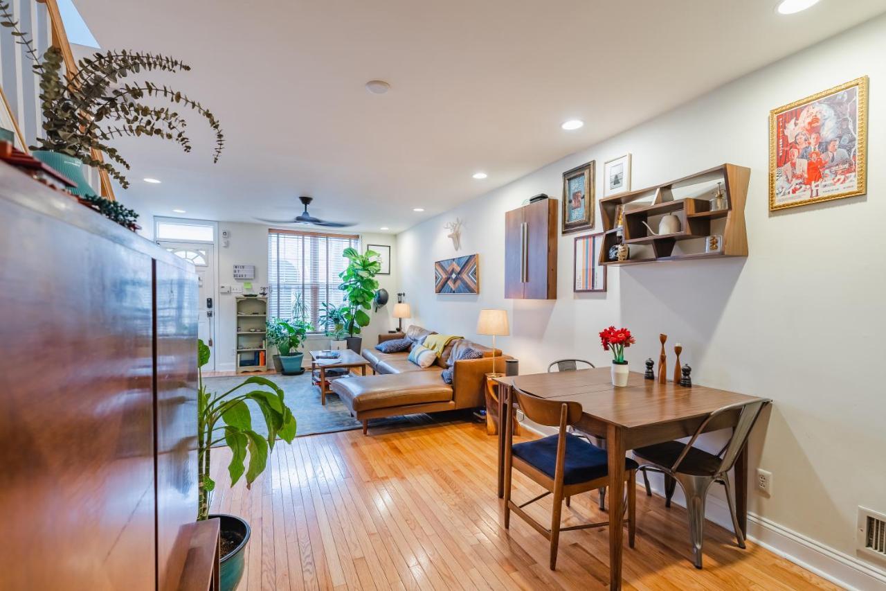 Bedroom In Thoughtfully Decorated East Passyunk Home Φιλαδέλφεια Εξωτερικό φωτογραφία
