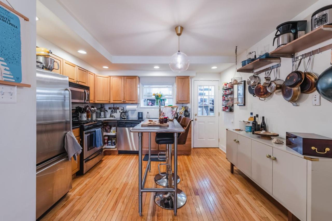 Bedroom In Thoughtfully Decorated East Passyunk Home Φιλαδέλφεια Εξωτερικό φωτογραφία