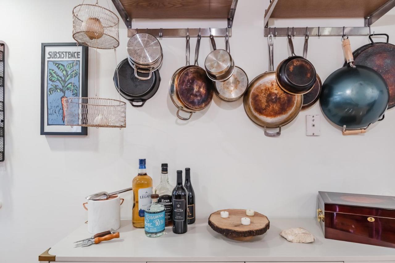 Bedroom In Thoughtfully Decorated East Passyunk Home Φιλαδέλφεια Εξωτερικό φωτογραφία